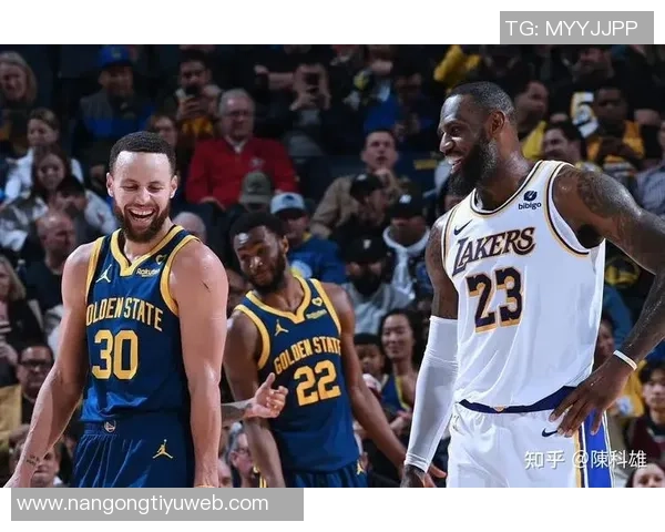 四人得分20展现团队篮球魅力库里期待继续打出精彩表现