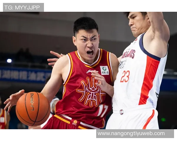 媒体人呼吁国内俱乐部重视高后卫培养应从小篮球阶段着手选拔优秀前锋