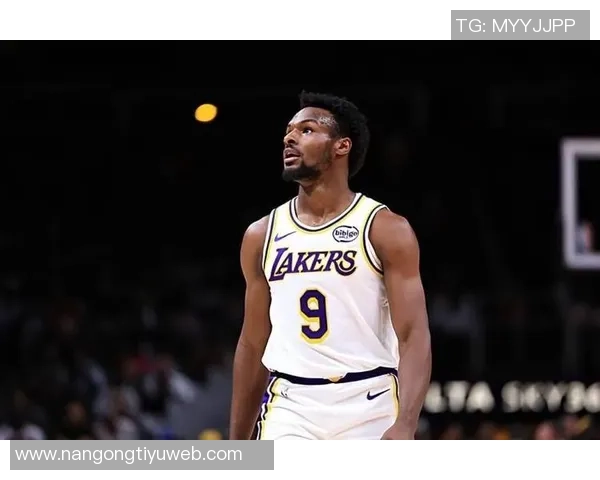 布朗尼分享提升无球状态的努力与在G联盟和湖人之间的心态平衡