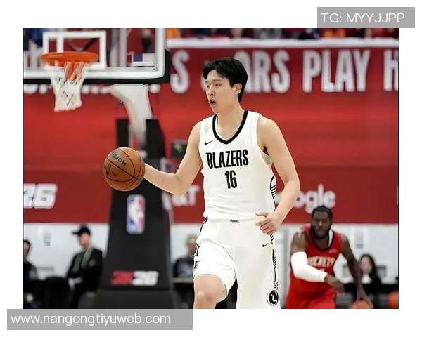 开拓者队宣布召回杨瀚森重返球队提升阵容实力