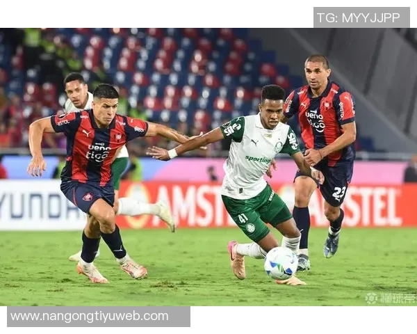 热苏斯倾向留在欧洲弗拉门戈与帕尔梅拉斯争抢球员意向明确